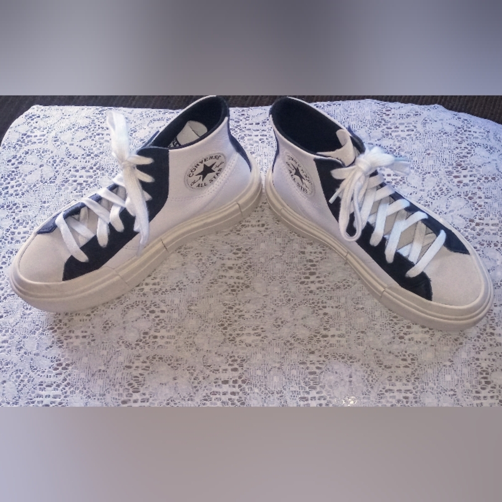 CONVERSE CHUCK TAYLOR ALL-STAR LEATHER PLATFORM HI TP SNEAKERS - WHITE/BLK/BIEGE